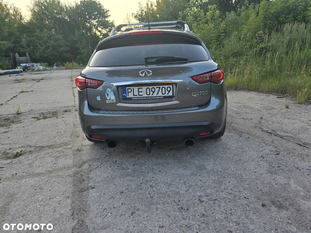 Infiniti QX70 - 5