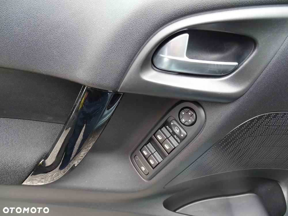 Citroën C3 Pure Tech (VTi) 82 Exclusive - 25