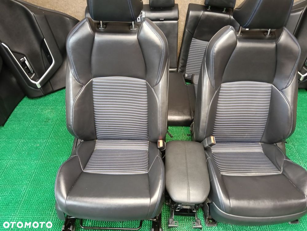 TOYOTA RAV4 od 2019r Fotele Kanapy Boczki - 2
