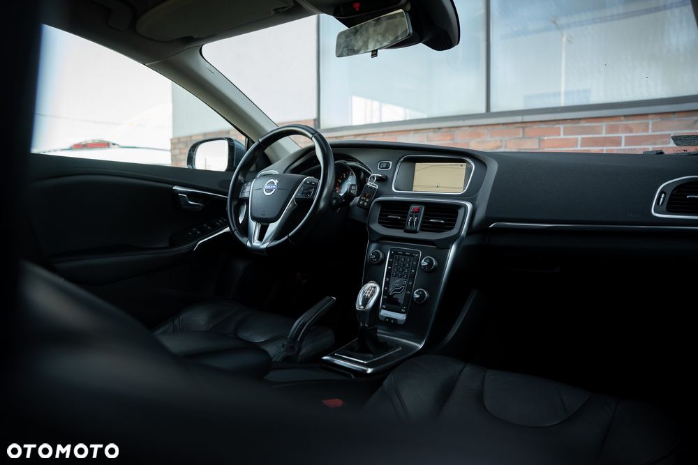 Volvo V40 T3 - 29