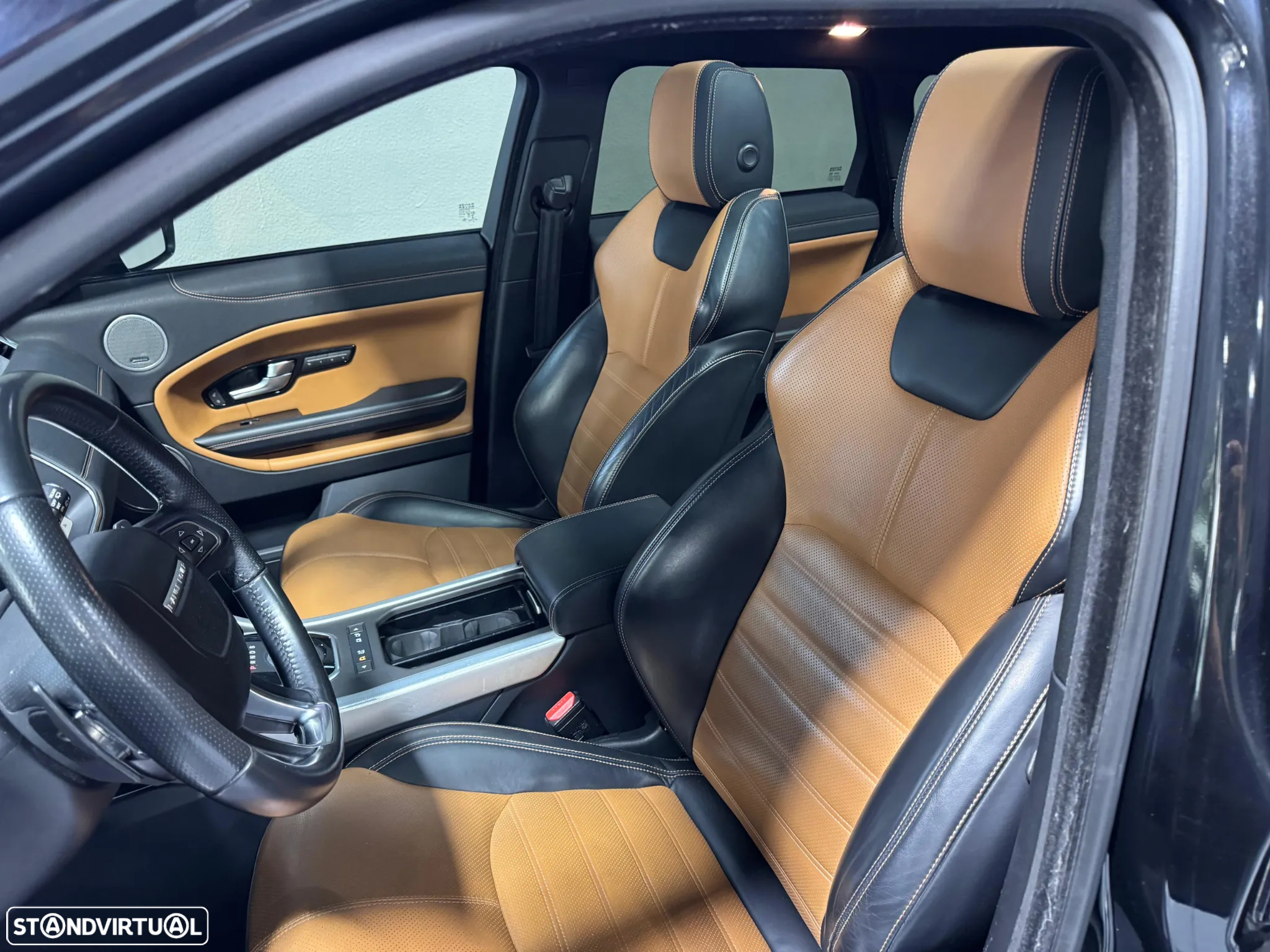 Land Rover Range Rover Evoque 2.0 D180 AWD HSE Auto - 24