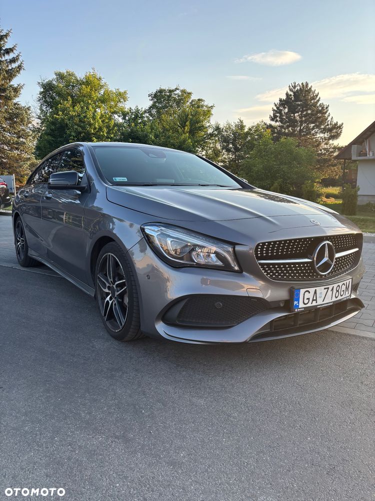 Mercedes-Benz CLA 220 4-Matic AMG Line - 1