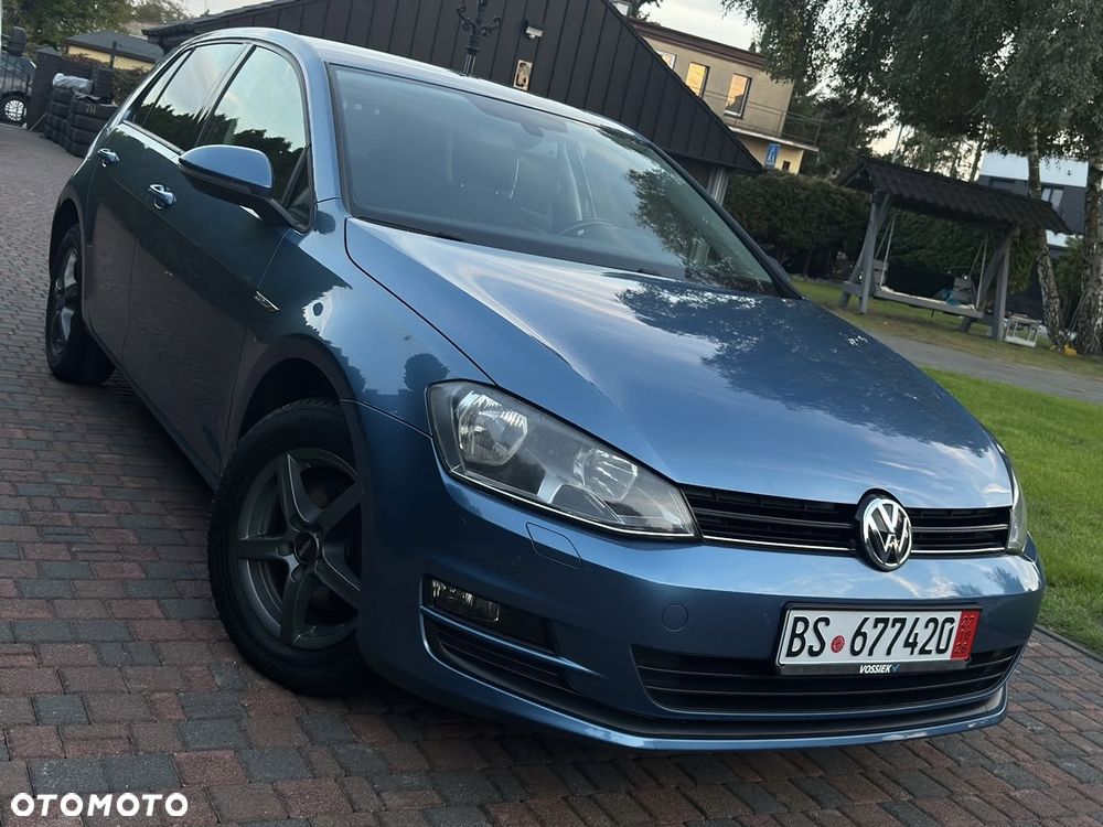 Volkswagen Golf - 1