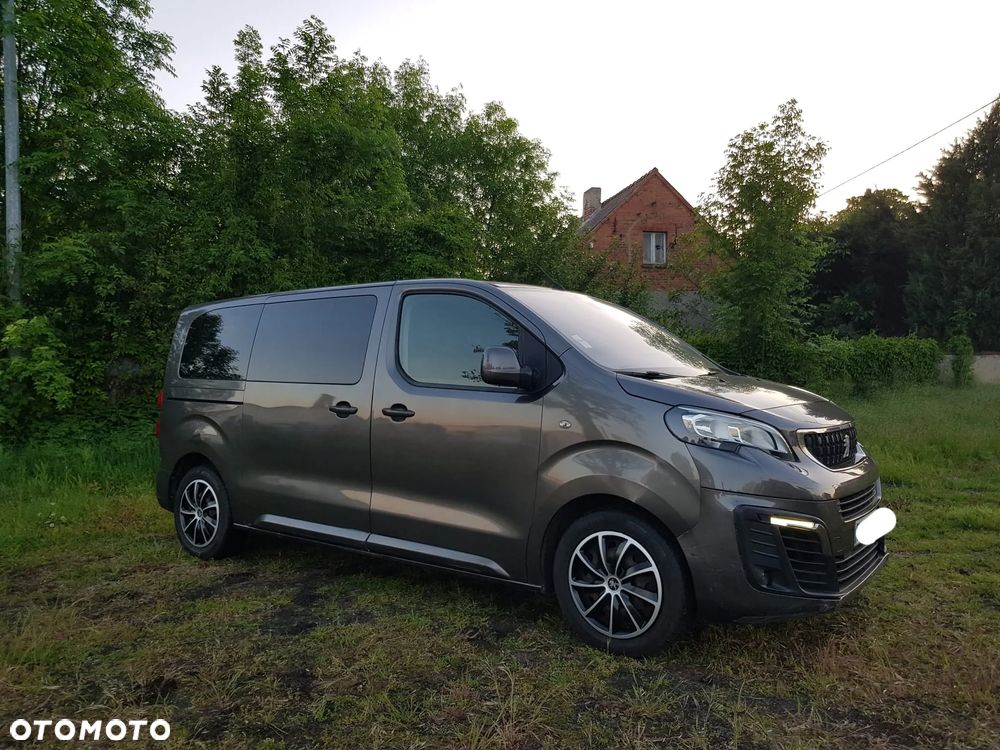Peugeot Traveller - 2