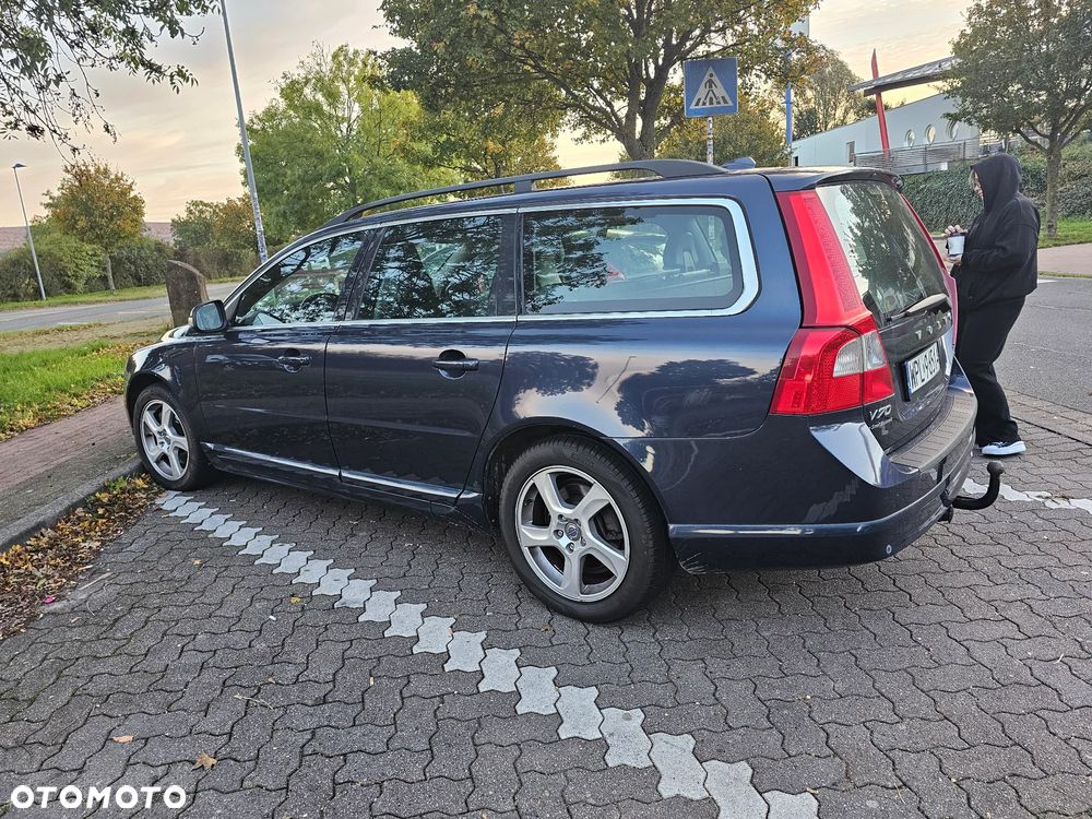 Volvo V70 D3 Momentum - 3