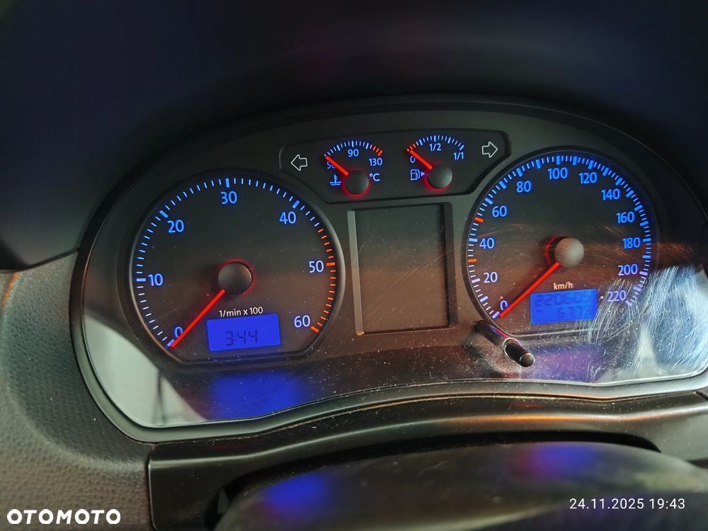 Volkswagen Polo 1.4 TDI DPF BlueMotion - 8