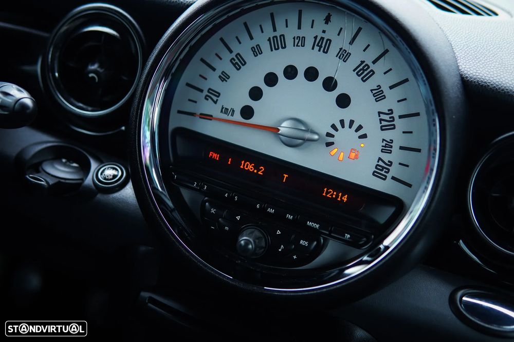 MINI 3 Portas Cooper D - 36