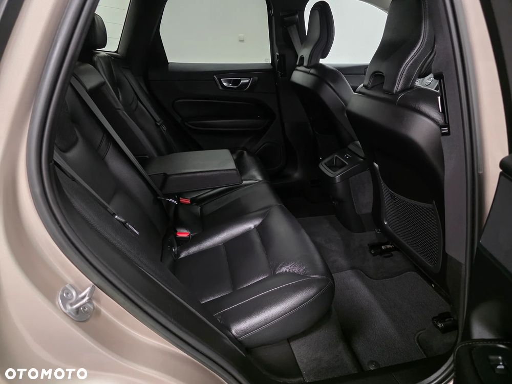 Volvo XC 60 B4 D Geartronic Inscription - 18