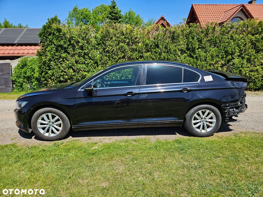 Volkswagen Passat - 2