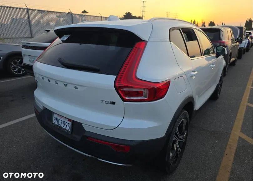 Volvo XC 40 T5 AWD Inscription - 4