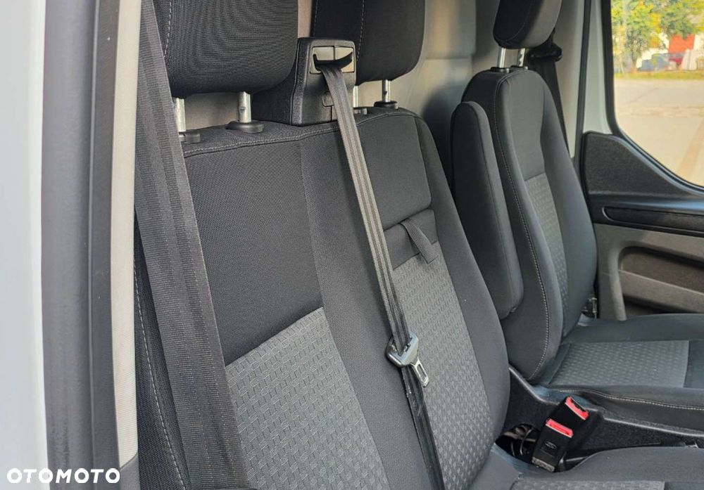 Ford Transit Custom - 26