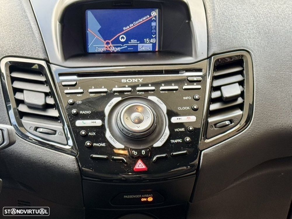 Ford Fiesta 1.5 TDCi STLine - 45