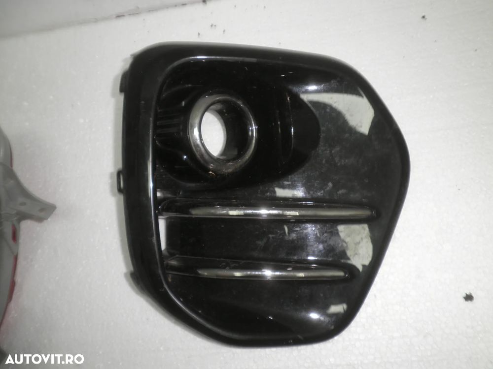 Grila proiector ceata stanga / dreapta Kia Sportage 4 2017 86521-F1100 86528-F1000 - 4