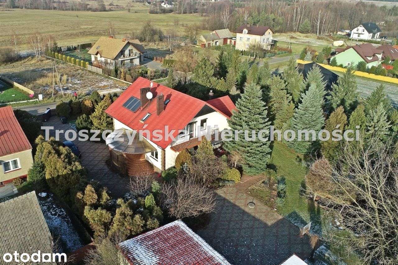 Будинок, 180 m²