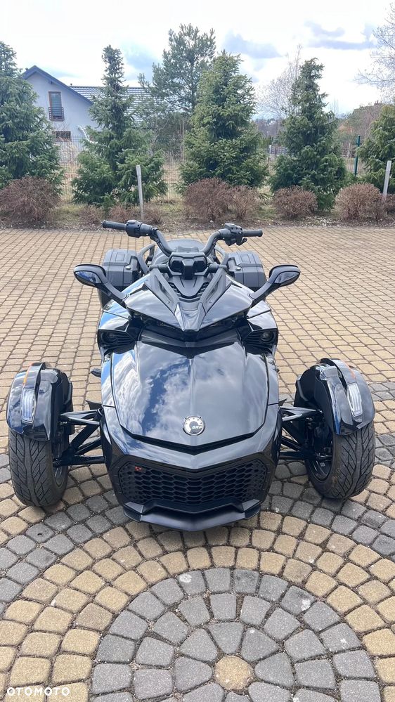 Can-Am Spyder - 1