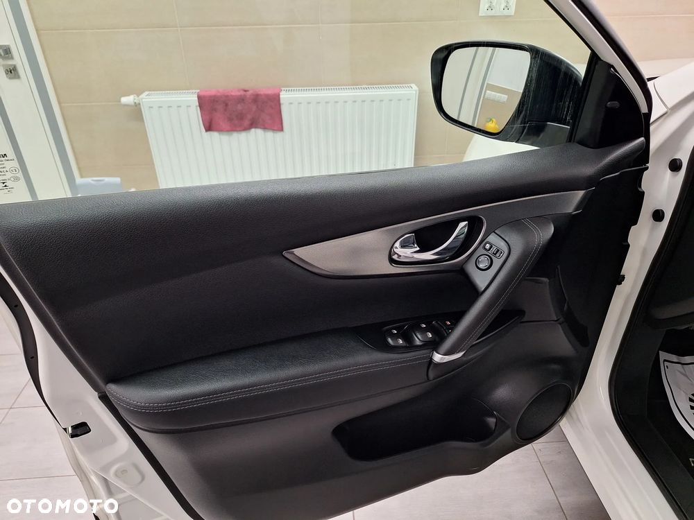 Nissan Qashqai 1.3 DIG-T Tekna EU6d - 19