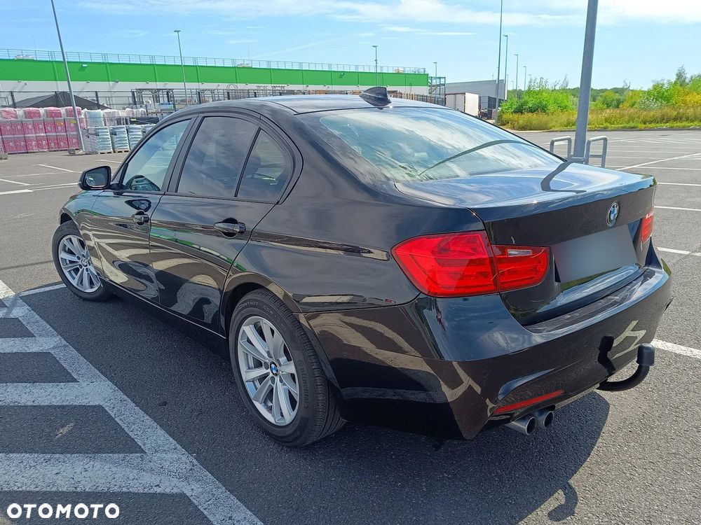 BMW Seria 3 328i xDrive - 8