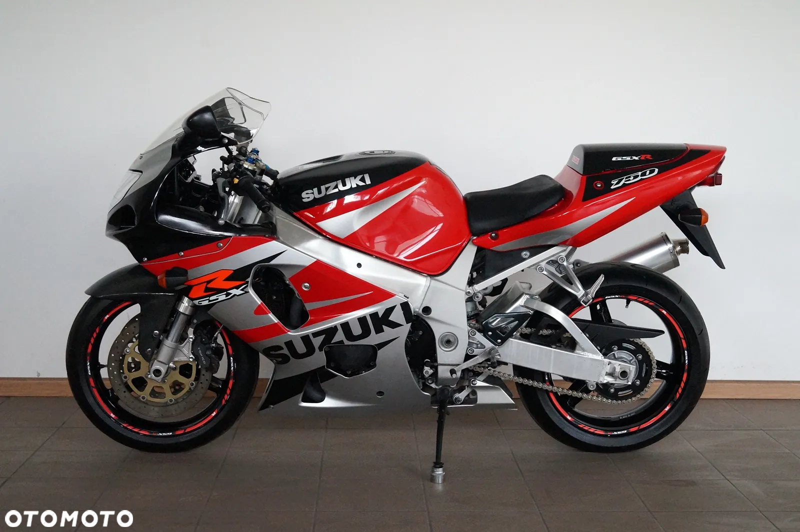 Suzuki GSX-R - 6