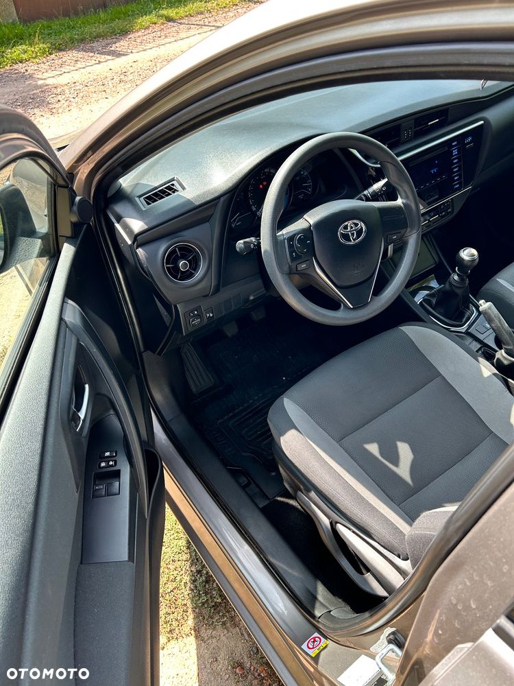 Toyota Auris 1.33 VVT-i Comfort - 9