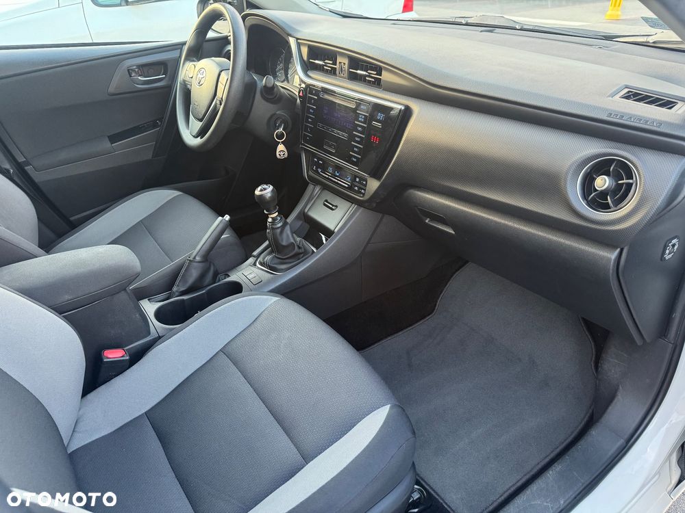 Toyota Auris 1.6 Classic Plus - 9