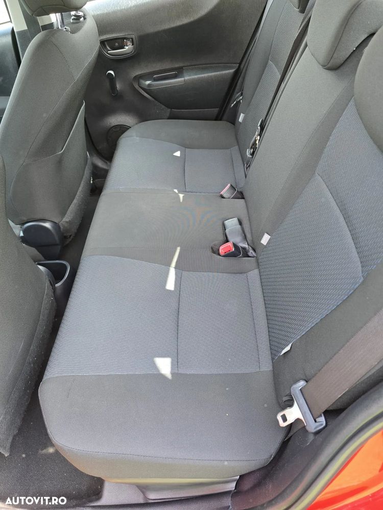 Toyota Yaris 1.5 VVT-i HSD Luna - 8