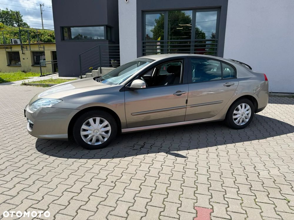 Renault Laguna 1.6 16V Emotion - 9