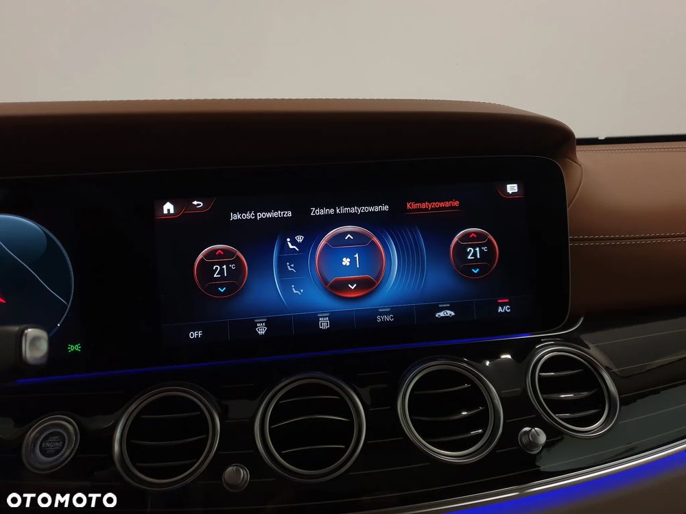 Mercedes-Benz Klasa E 300 de 4Matic 9G-TRONIC AMG Line - 21