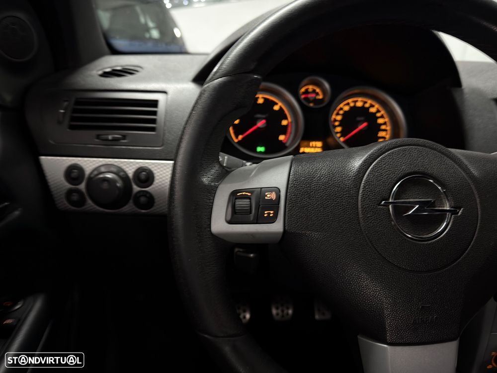 Opel Astra GTC 1.7 CDTI DPF Sport - 22