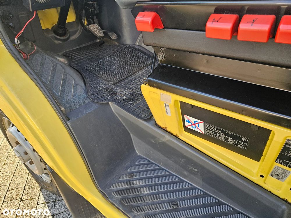 Mercedes-Benz Sprinter - 21