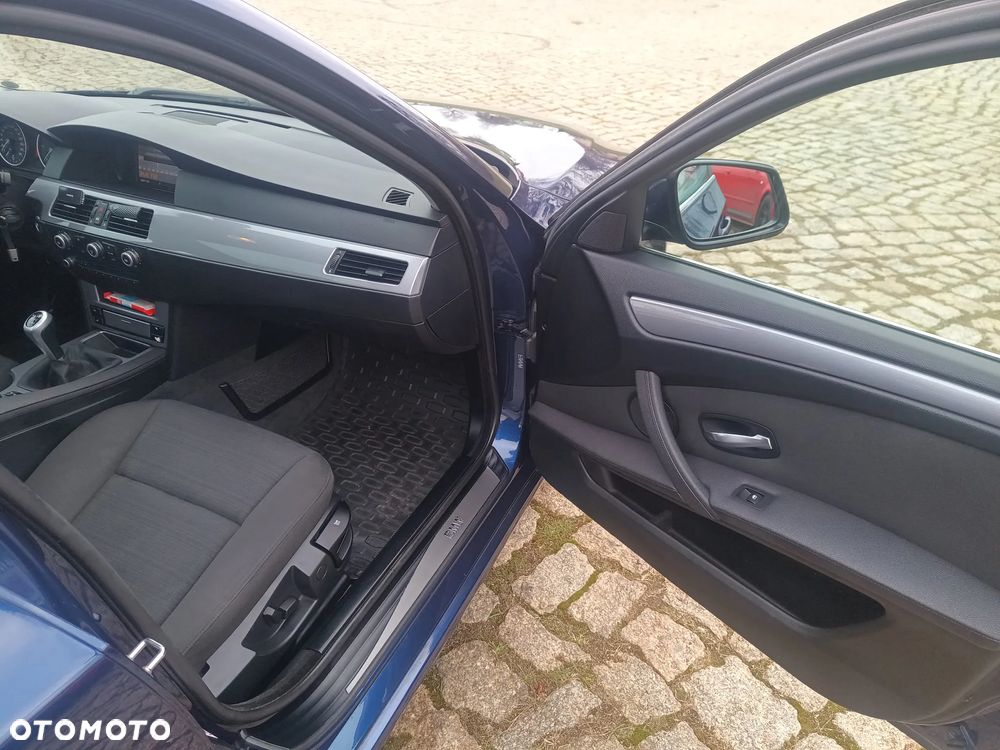 BMW Seria 5 520d - 5