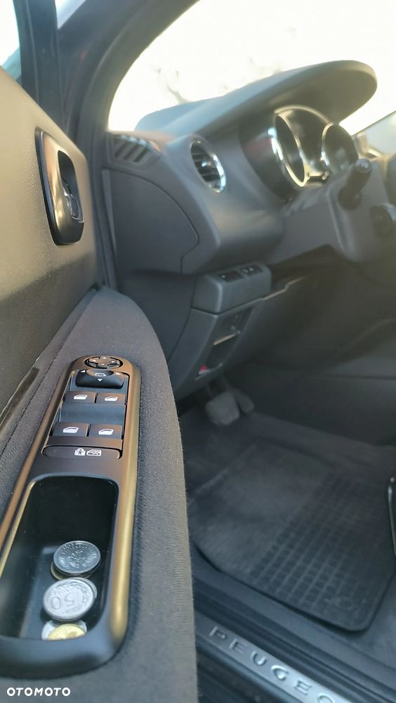 Peugeot 5008 2.0 HDi Business Line 7os - 24