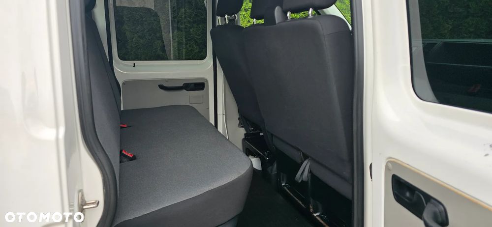 Volkswagen Transporter - 16