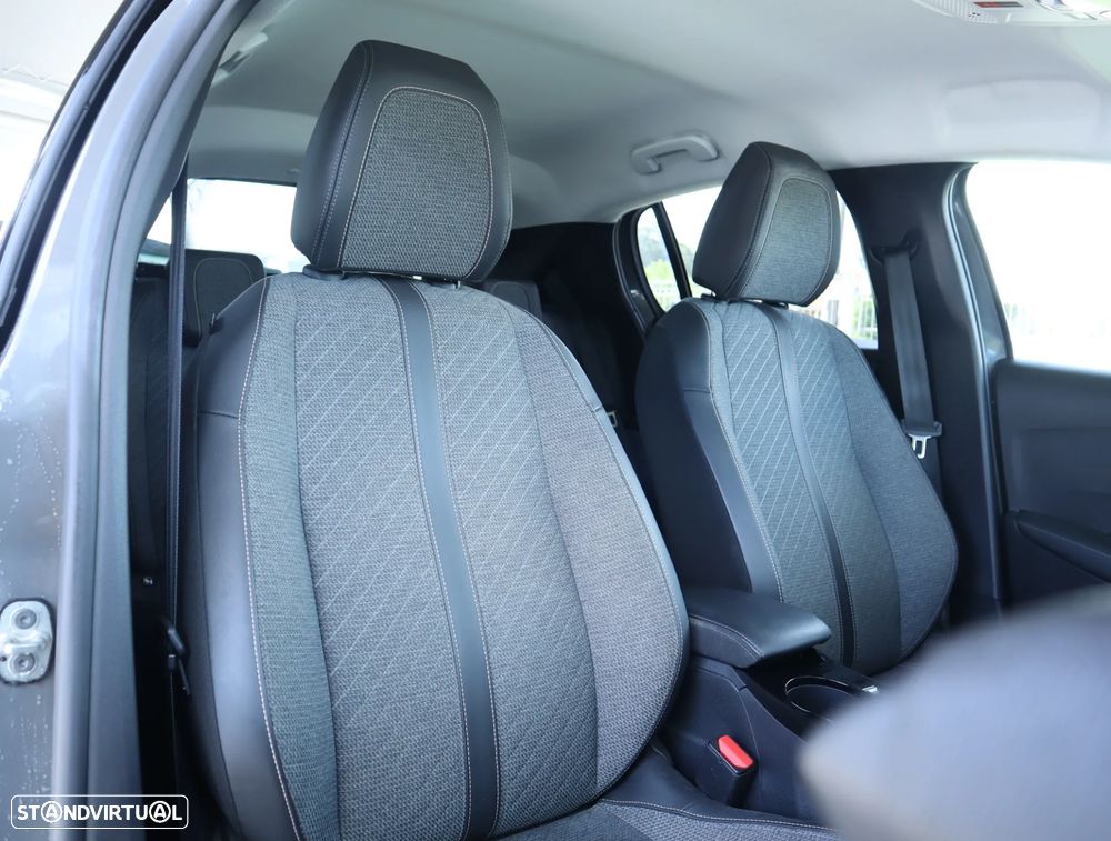 Peugeot 208 1.2 Hybrid Allure e-DCS6 - 4