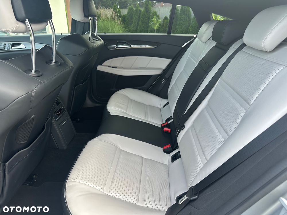 Mercedes-Benz CLS 63 AMG AMG SPEEDSHIFT MCT - 28