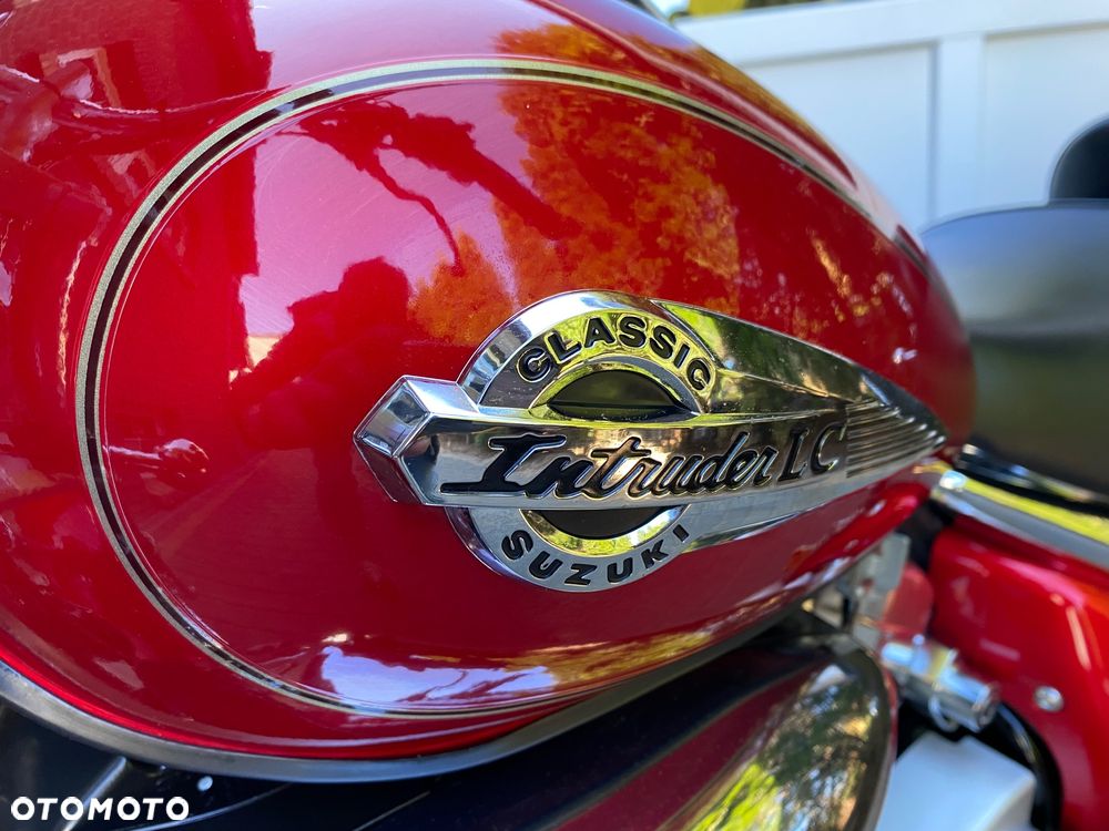 Suzuki Intruder - 10