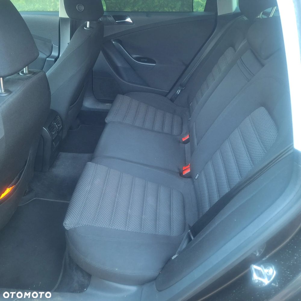 Volkswagen Passat Variant 2.0 TDI DPF Comfortline - 6