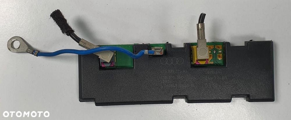 WZMACNIACZ ANTENY AUDI A6 C6 4F5035225AJ - 2