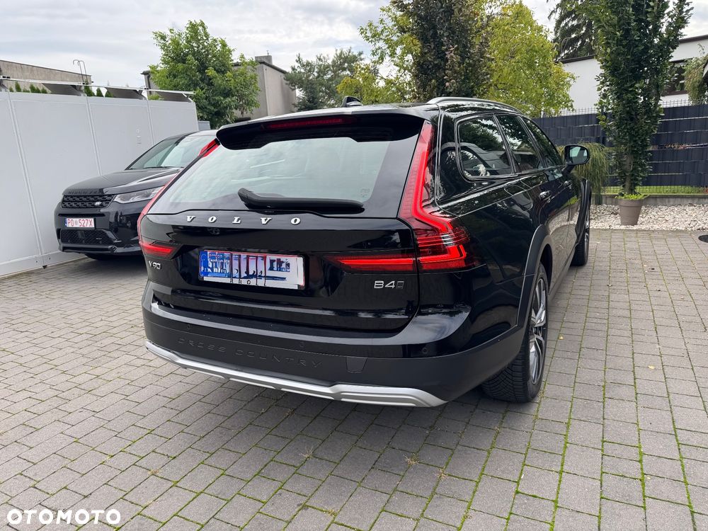Volvo V90 Cross Country B4 D AWD Ultimate - 10