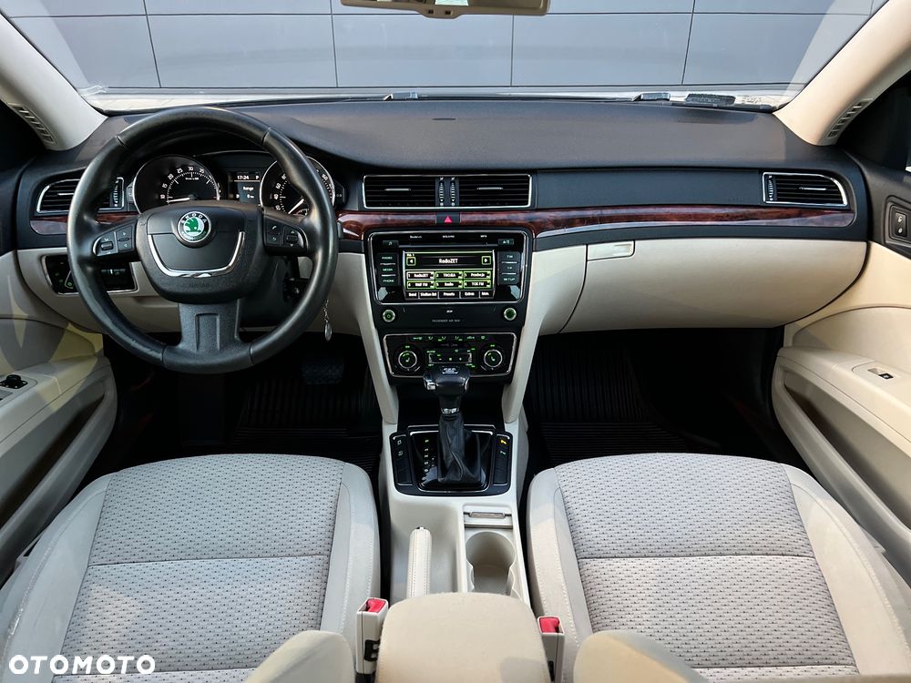 Skoda Superb 2.0 TDI 4x4 Elegance DSG - 20