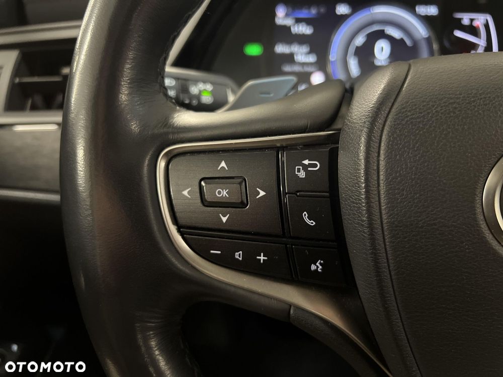 Lexus ES 300h Business Edition - 26