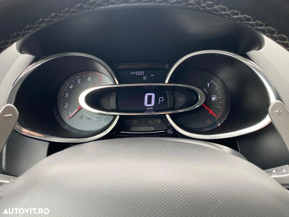 Renault Clio - 12