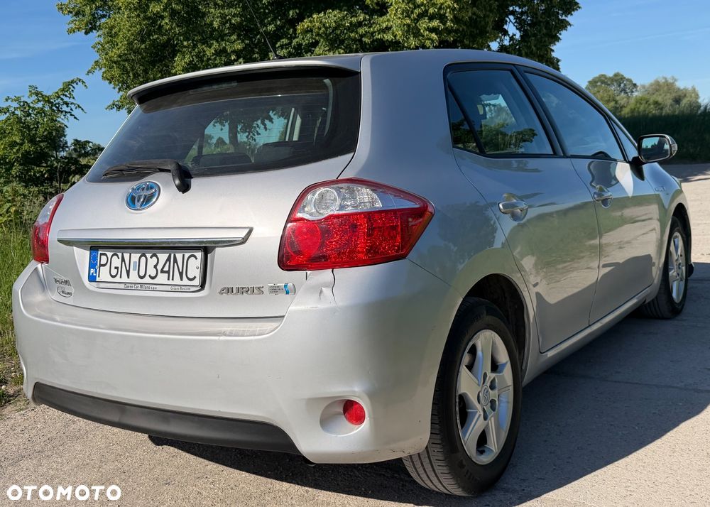 Toyota Auris 1.8 HSD Sol - 3