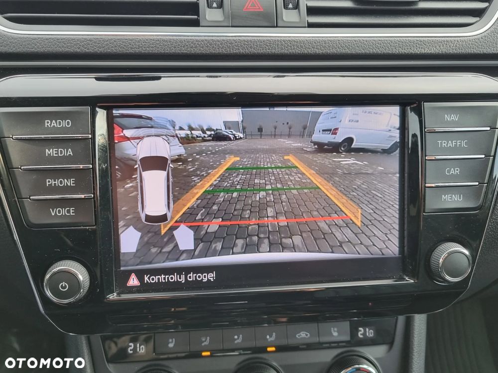 Skoda Superb 2.0 TSI L&K DSG - 26