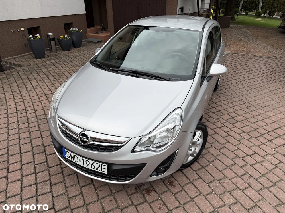 Opel Corsa 1.2 16V Essentia - 23