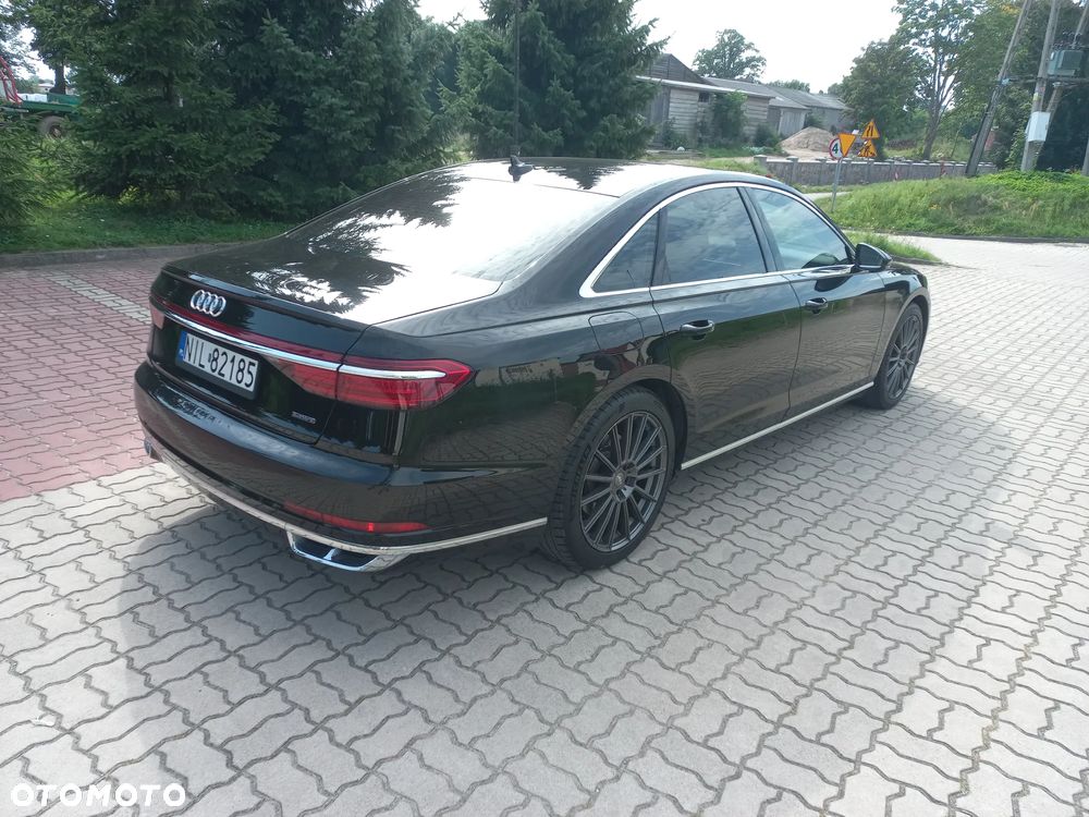Audi A8 - 4
