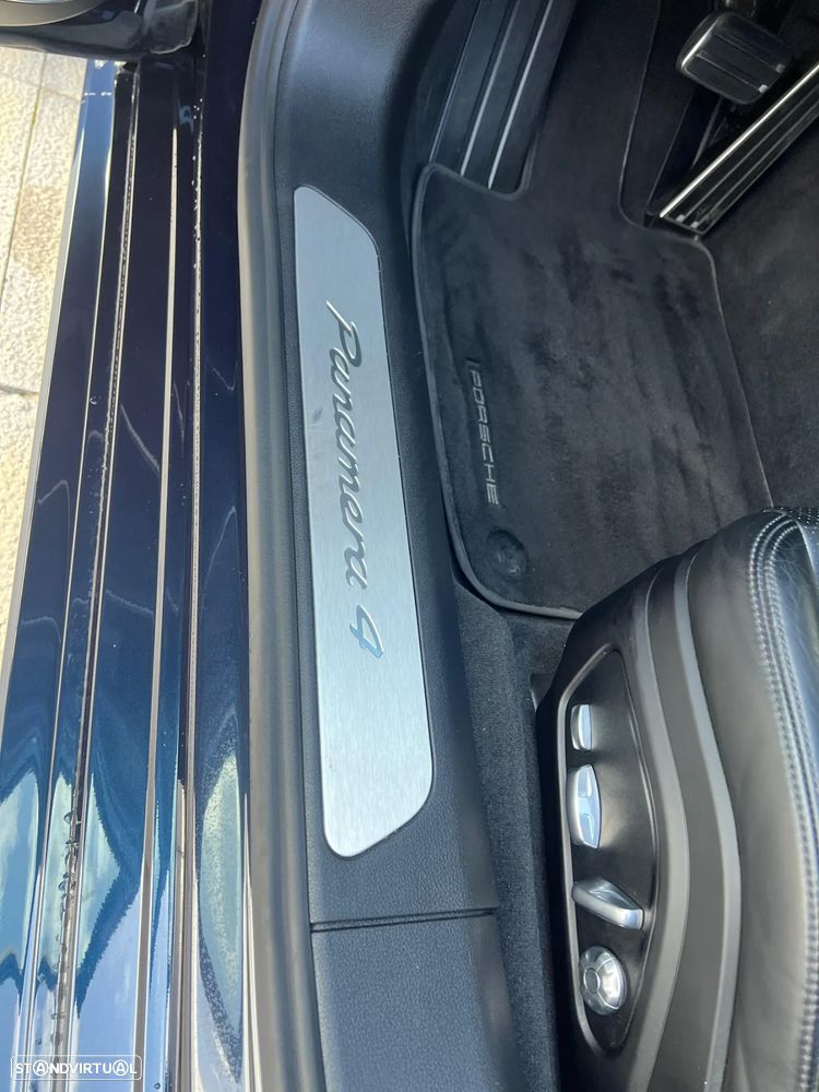 Porsche Panamera 4 E-Hybrid - 22