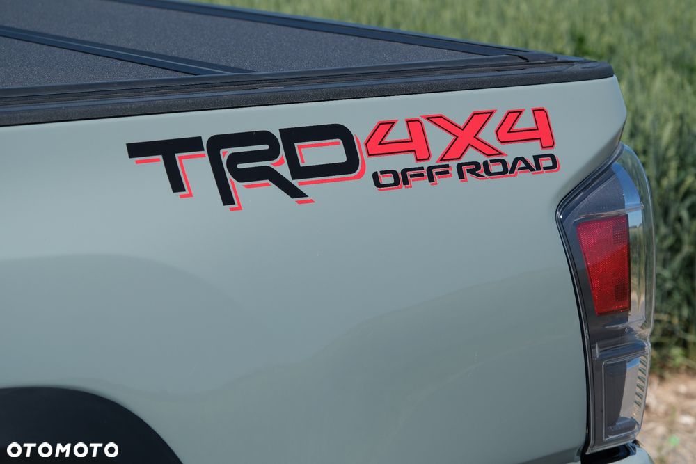 Toyota Tacoma - 11