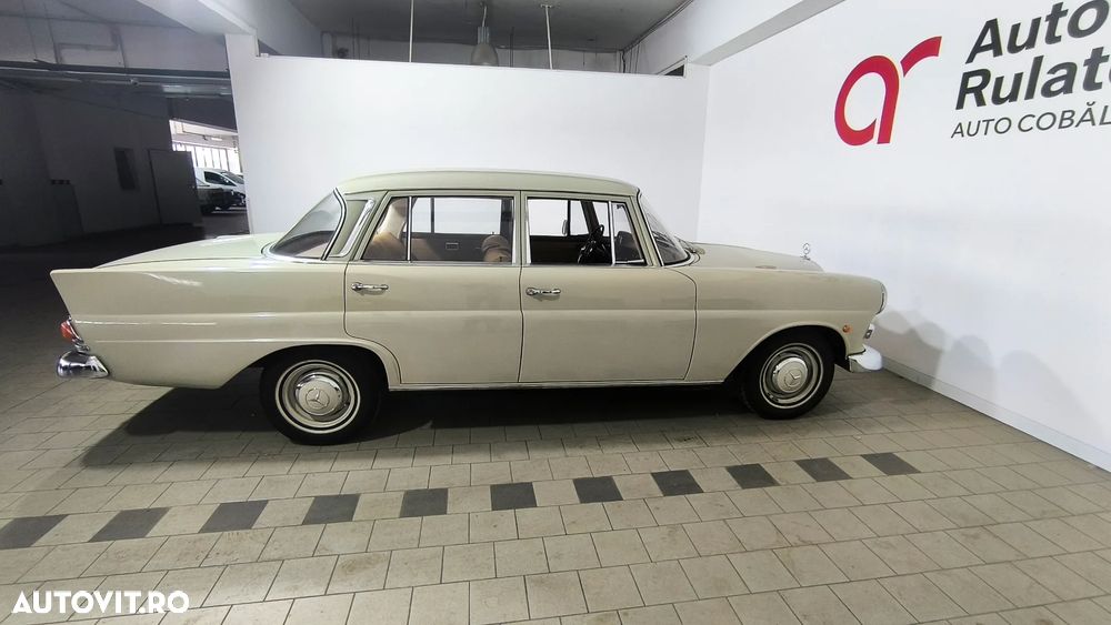 Mercedes-Benz A 200 - 8