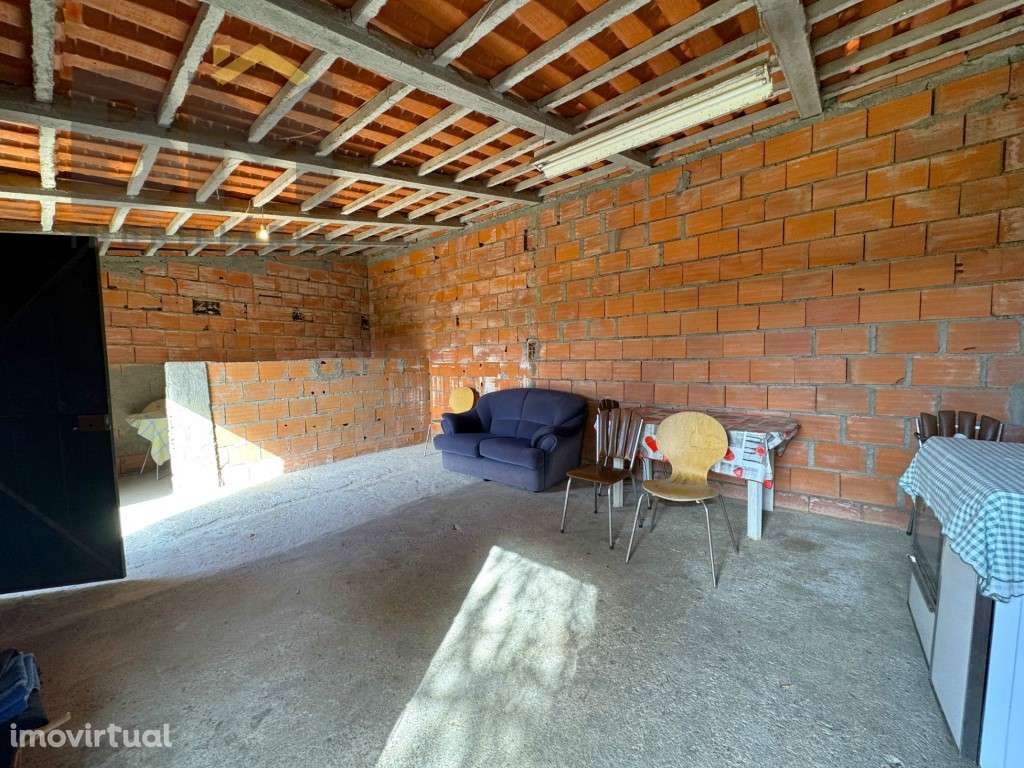 Quintinha com 3500m2 perto de Castelo Branco - Grande imagem: 3/23