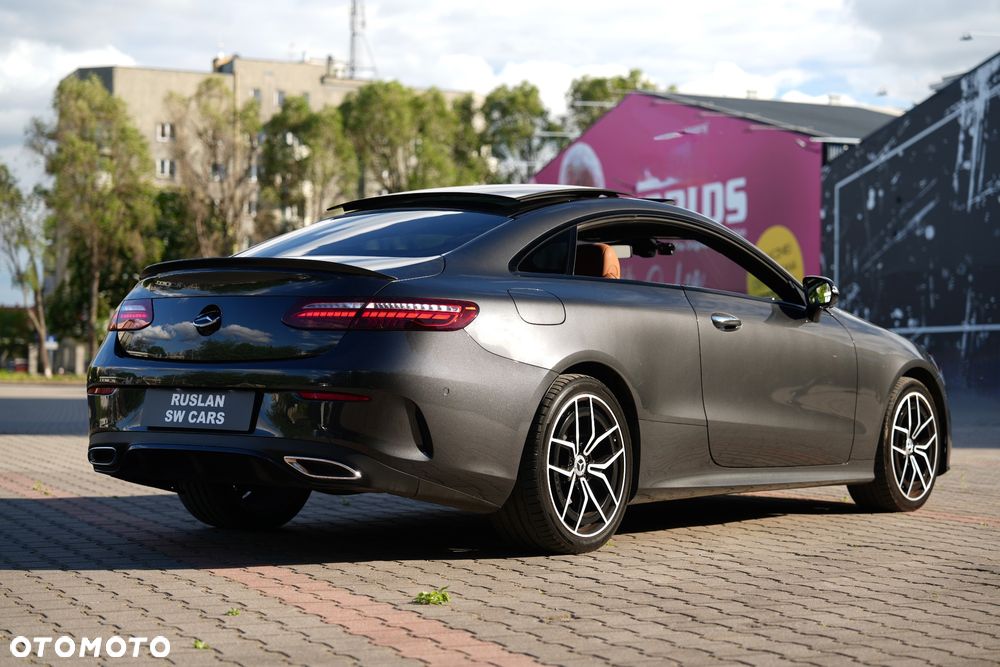 Mercedes-Benz Klasa E 220 d 4Matic 9G-TRONIC AMG Line - 5